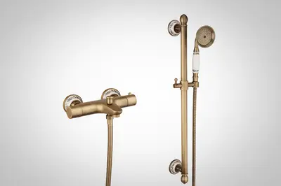 Badique Bronskleurige thermostatische badkraan met glijstang bij Badkranenwinkel