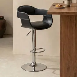 Barkruk met rugleuning zwart bij LUMZ
