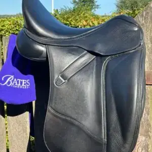 Bates Dressage+ dressuurzadel 16,5 inch. bij De Paardenschuur