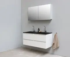 Bewonen Luuk badmeubel - 120cm - acryl wastafel Slade zwart - 2 kraangaten - hoogglans wit - met spiegelkast - geassembleerd bij BadkamerXXL