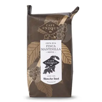 Blanche Dael Costa Rica Finca Mantinilla bij Koffiecentrale