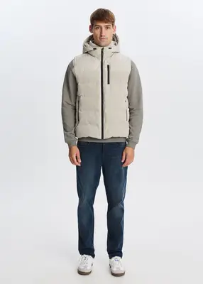 Bodywarmer met contrasterende details bij The Sting