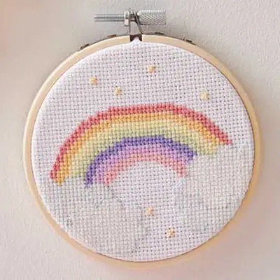 Borduurpakket mini - 10 cm - regenboog bij Pipoos