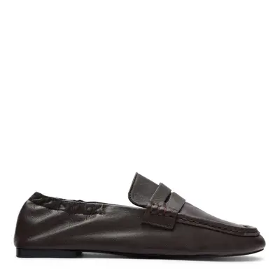 Bruine leren loafers met rimpel design bij Sacha