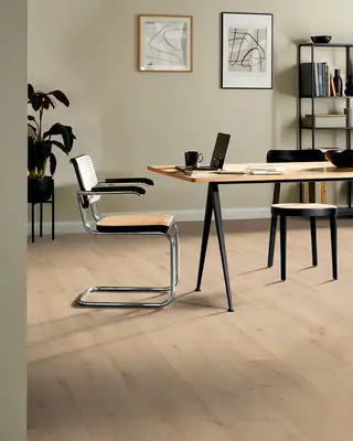 Budget Line Kalm Licht Eiken Laminaat 2133 bij Luxury Floors