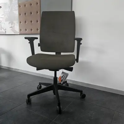 Bureaustoel 949 - Showroommodel bij De Kantoormeubelshop