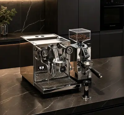 Costanza R + Libra 55 met tamper (Chroom) bij CasaBarista