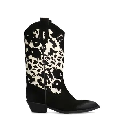 Cow print suède cowboylaarzen bij Sacha