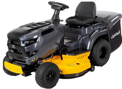 Cub Cadet zitmaaier LT3 R102 bij Lozeman Tuinmachines