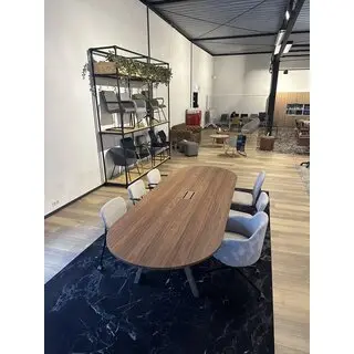 Deasc. Showroom opruiming: vergadertafel MR Big 320x120 American Walnut bij Bureaustoelexpress