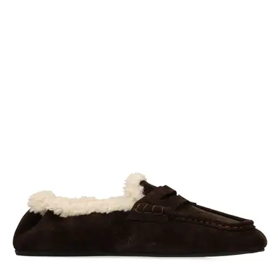 Donkerbruine suède faux fur loafers bij Sacha