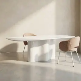 Eettafel met afgeronde hoeken bij LUMZ