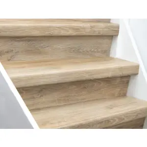 Ekofloors Eko Stairs Elba Trapbekleding - PVC Traprenovatie overzettreden - 11/0.55 x 600 x 1000/1400mm bij Kwaliteitparket