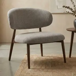 Fauteuil met stof bij LUMZ