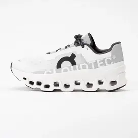 Hardloopschoen On Running Women Cloudmonster All White bij Sneaker District
