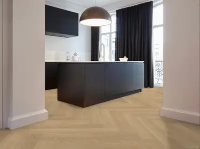 Hoomline Visgraat Zeebaars 2313 Aquaprotect bij Luxury Floors