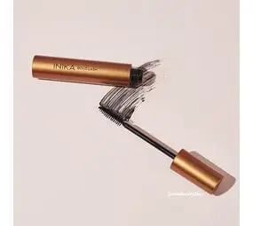 Inika Organic Volume Mascara Zwart bij The Green Beauty Shop