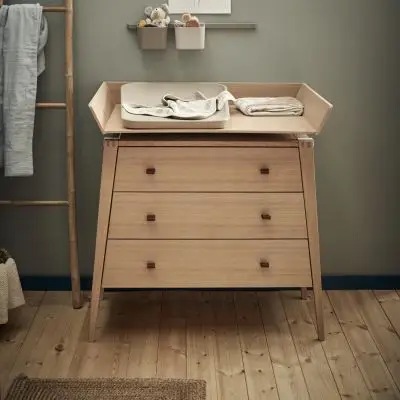 Leander Linea Commode - Oak bij Babypark