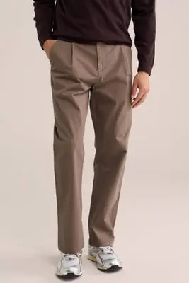 loose fit chino - bruin bij Wehkamp