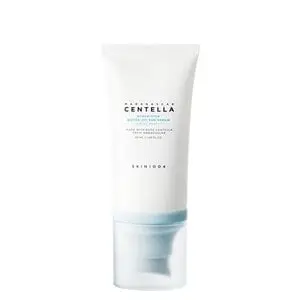 Madagascar Centella Hyalu-Cica Water-Fit Sun Serum SPF50+ PA++++ bij Little Wonderland
