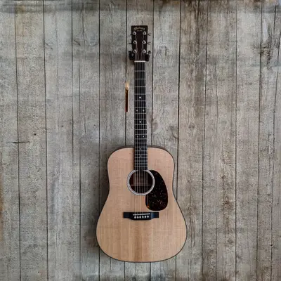 Martin D10E semi akoestische gitaar - volledig massief bij Gooise-Gitaren