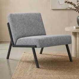 Moderne fauteuil samenstellen bij LUMZ