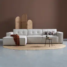 Moderne hoekbank met stiksels bij LUMZ