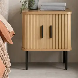 Naturel eiken nachtkastje bij LUMZ