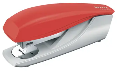 Nietmachine Leitz Nexxt Recycle 30 vel rood bij KantoorArtikelen.nl