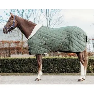 QHP Staldeken luxe square collection 200gr bij Zalda Ruitersport
