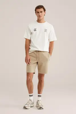 relaxed fit sweatshort met embroidery bij WE Fashion