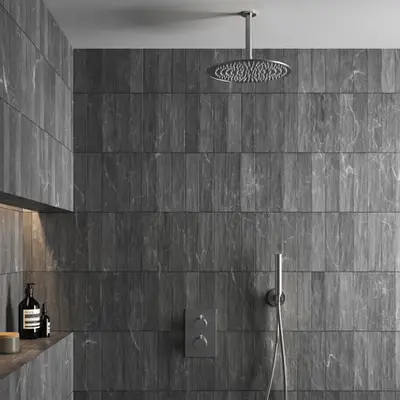 Saniclear Exclusive volledig 304 RVS inbouw regendouche 30cm met staaf handdouche plafondmontage bij Sanitairkamer