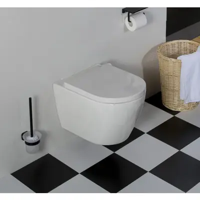 Saniclear Jama randloos hangend toilet met dikke softclose zitting bij Sanitairkamer