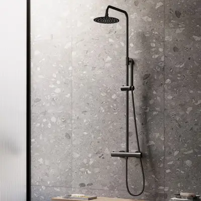 Saniclear Nero mat zwart opbouw regendouche 30cm met thermostaatkraan en staafhanddouche bij Sanitairkamer