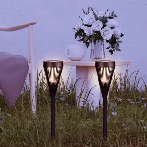 Set Solar priklamp norah met vlameffect – set van 2 stuks bij Tuinverlichting.nl