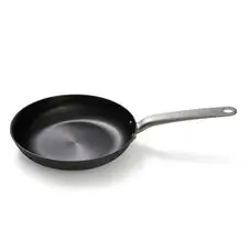 SKOTTSBERG Gietijzeren Koekenpan 24 cm - NEW bij OnlinePannen
