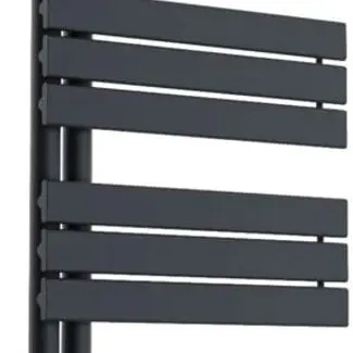 Smalle badkamer radiator 60 cm breed -zwart bij Sanitear