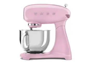 SMEG Keukenmachine Roze SMF03 bij Kookshop de Pepermolen