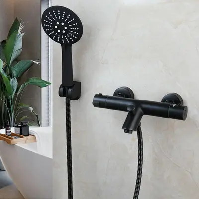 Thermostatische zwarte badkraan bij Badkranenwinkel