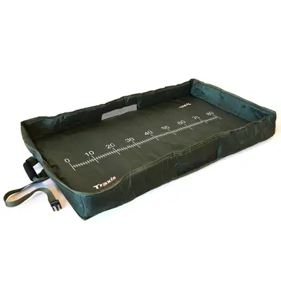 Traxis Cradle - Gevoerde Onthaakmat 100x60cm - Met opstaande rand | Compact opvouwbaar bij Raven Hengelsport