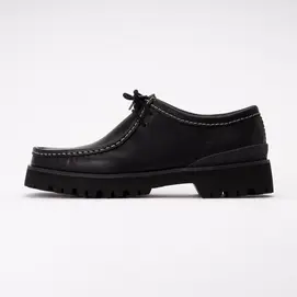 Veterschoen Clarks Originals Men Wallabee Yukoner Black Leather bij Sneaker District