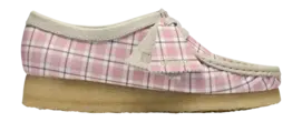 Veterschoen Clarks Originals Women Wallabee Pink Check bij Sneaker District