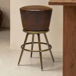 Vintage barkruk bij LUMZ
