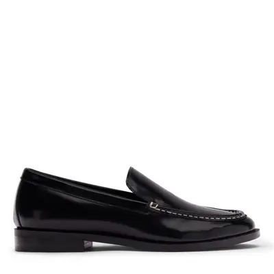 Zwarte lakleren loafers bij Sacha