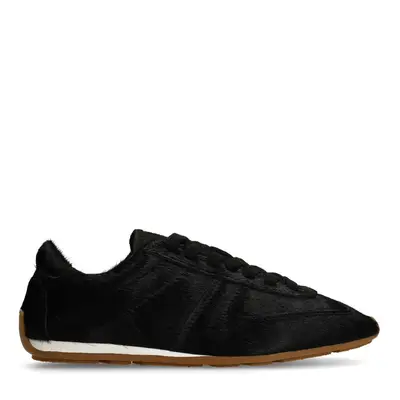 Zwarte pony hair sneakers bij Sacha