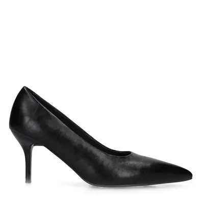 Zwarte pumps bij Sacha