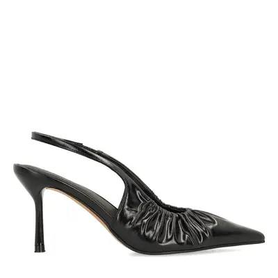 Zwarte slingback pumps met rimpel effect bij Sacha